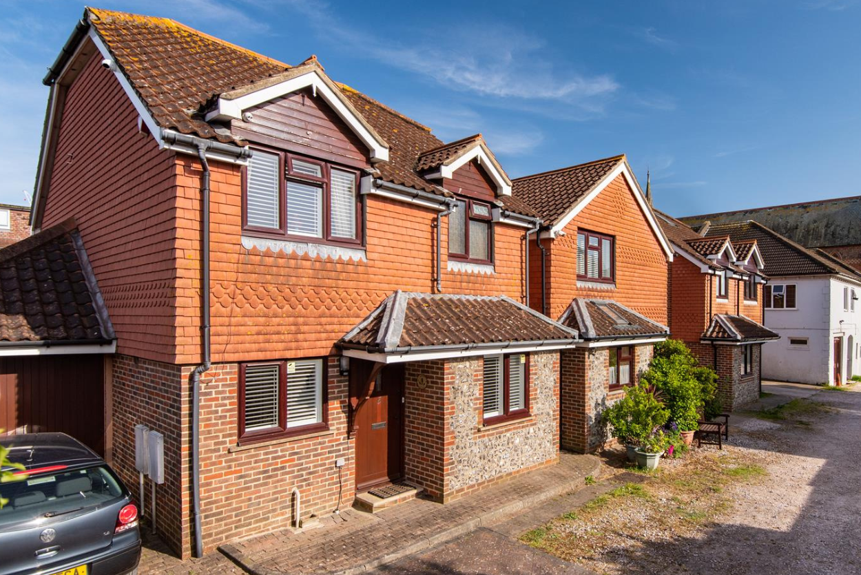 Selling this year? Then we’ve got some good news. Published by Zoopla.